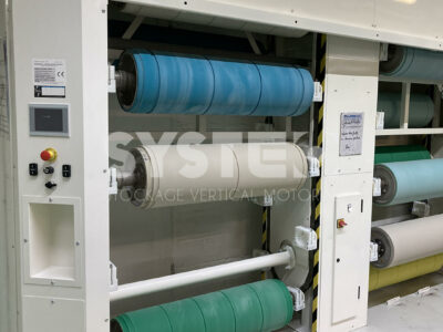 Automated vertical storage carousel for print cylinders